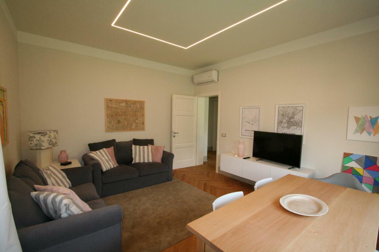 Apartmán Nave York Lucca Exteriér fotografie